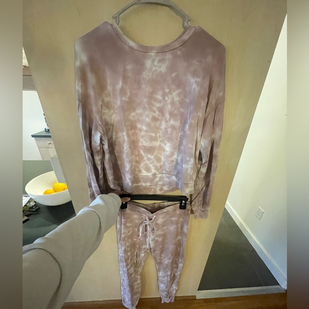 Nordstrom beyond yoga tie die sweat set